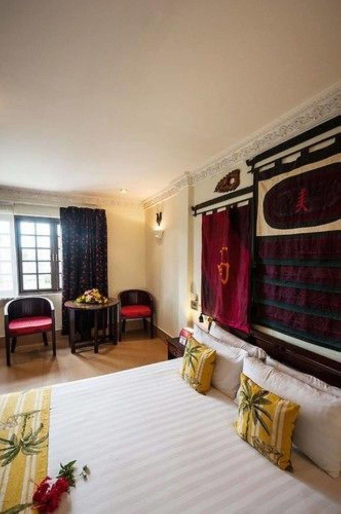 Red Hibiscus Hotel Phnom Penh Exterior foto